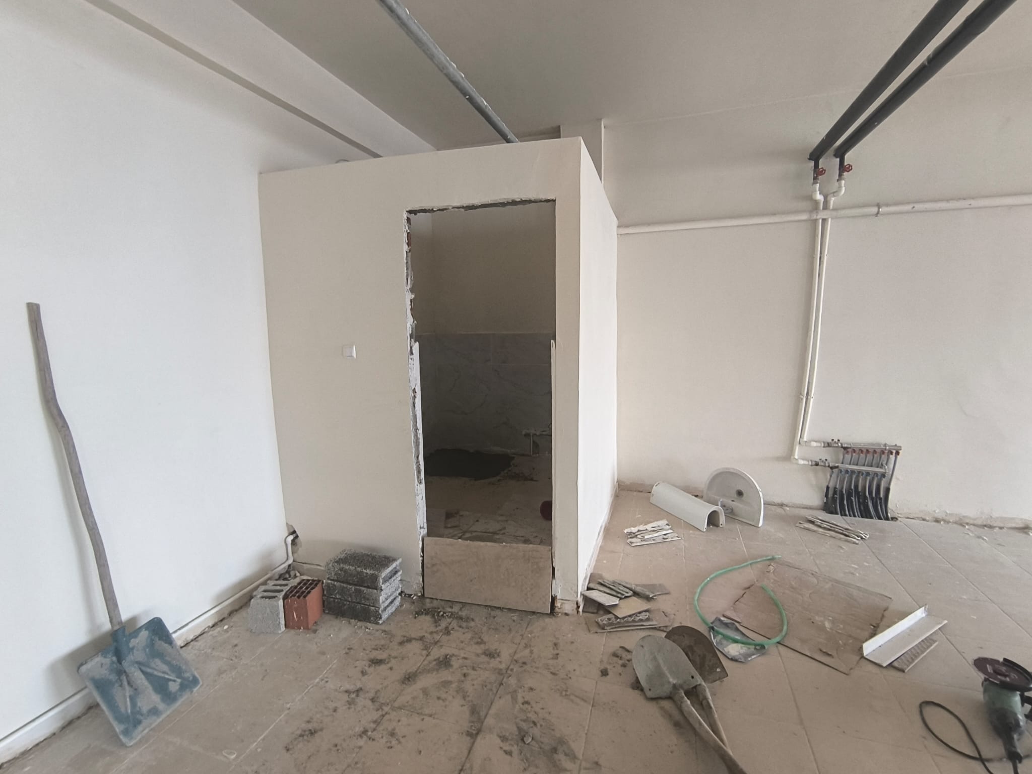 HİLALKENT'TE SATILIK DÜKKAN